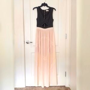 Exposed zip cut out maxi dress